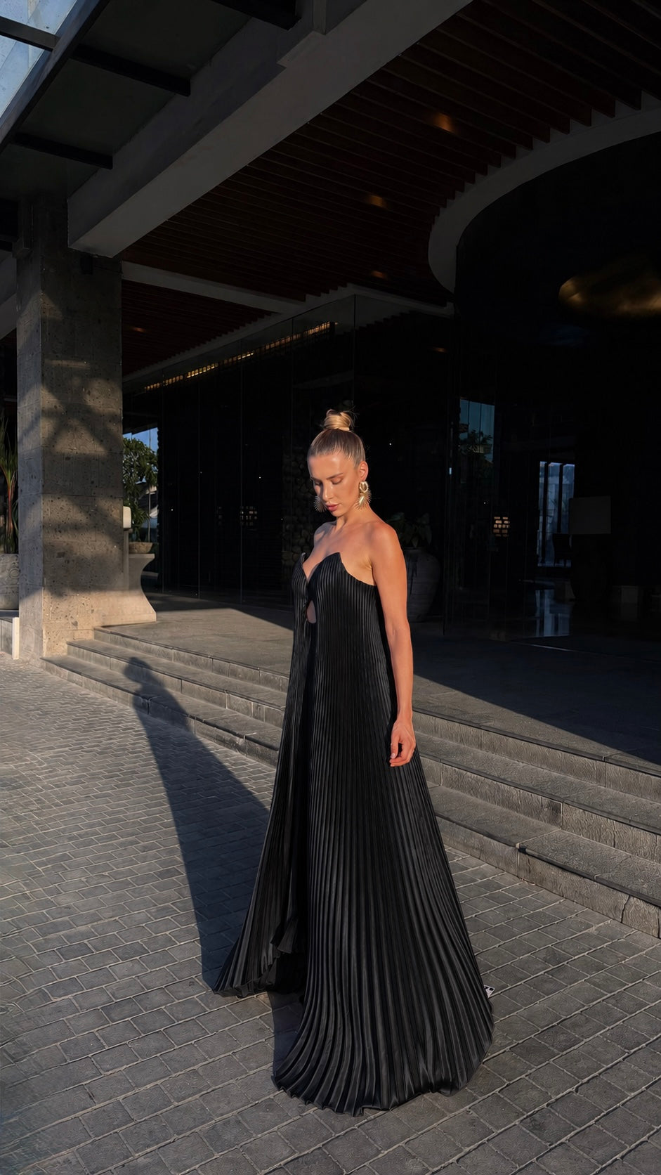VICTORIA DRESS - BLACK